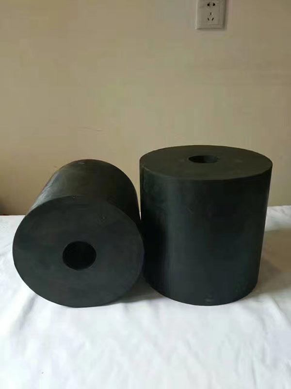 橡膠（jiāo）彈簧（huáng）